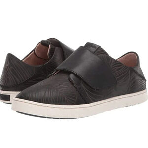 OluKai Pehuea Loupili Black Monstera Hook & Loop Sneakers